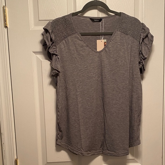 Dokotoo Tops - Dokotoo Gray Women's Top with Ruffle Sleeves…size XL